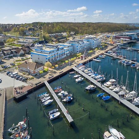 Boern Brn Seemoewe Laboe Exterior foto