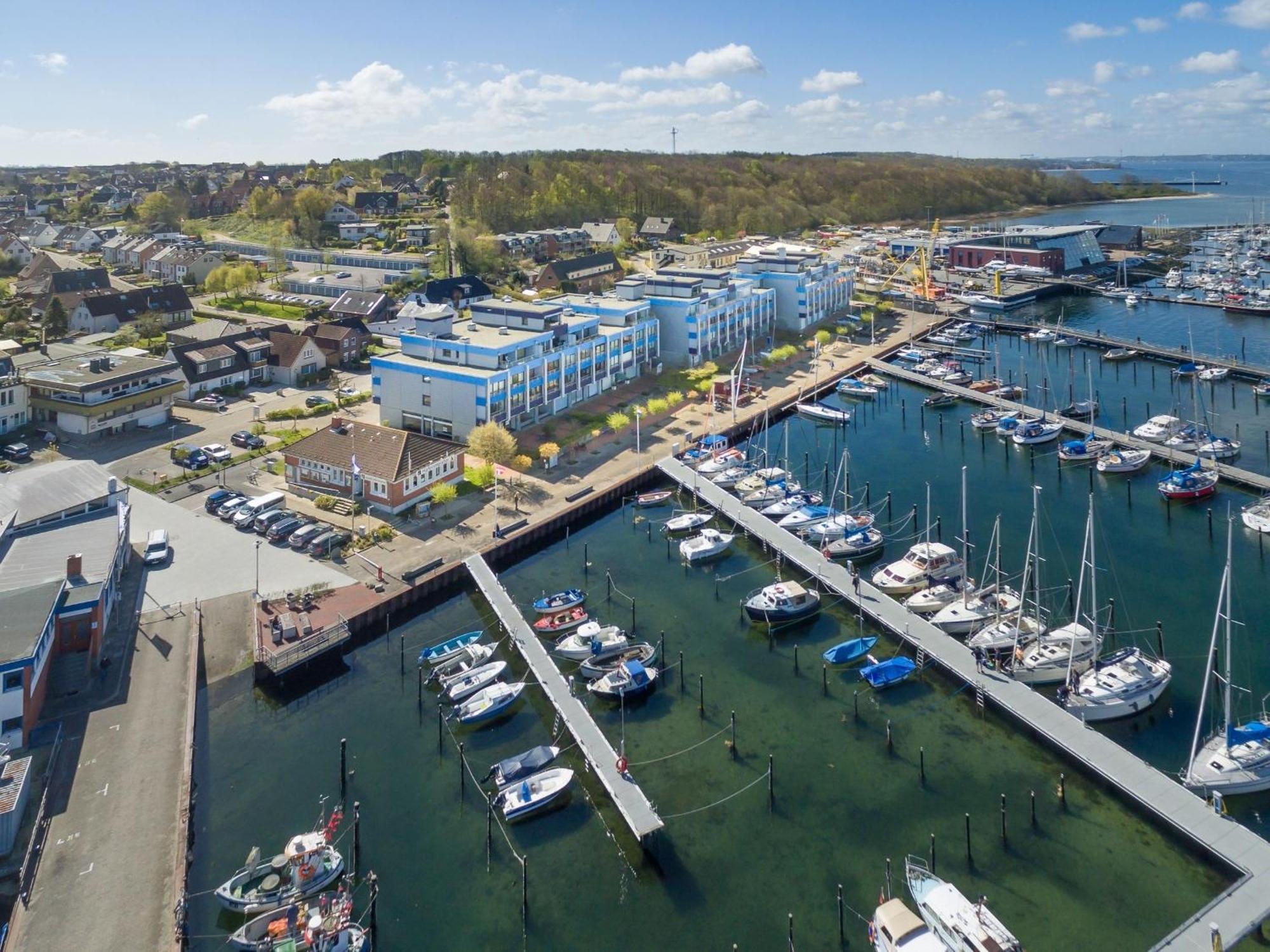 Boern Brn Seemoewe Laboe Exterior foto
