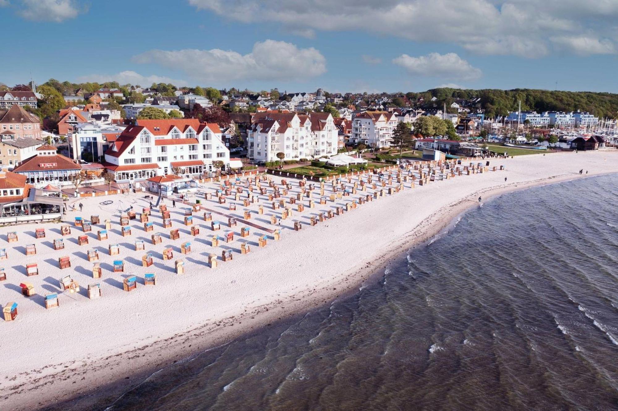 Boern Brn Seemoewe Laboe Exterior foto